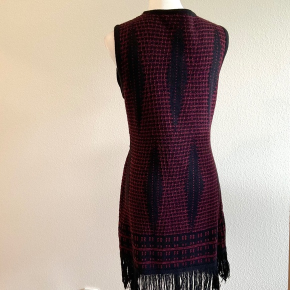 BCBGMaxAzria Wrap With Pom Pom Ties Fringe Size Large - Picture 9 of 13